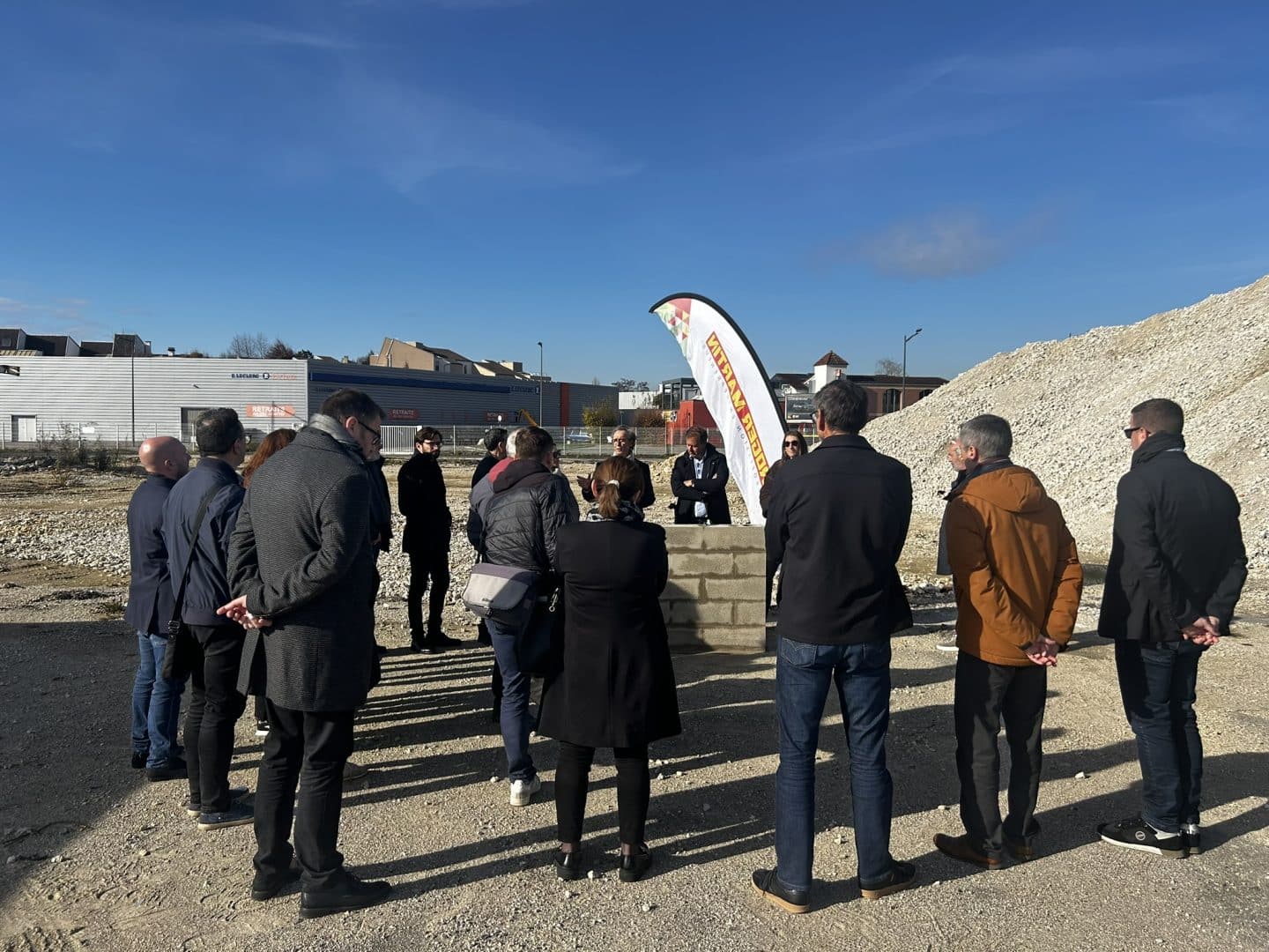 Ensemble immobilier commercial